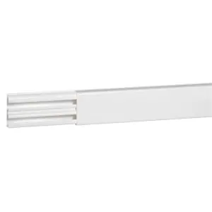 Meilleure Vente Moulure 32x12,5mm L.2m blanche avec cloi avec cloison
