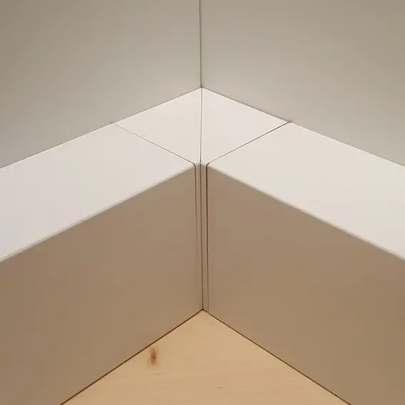 Promotion Angles intérieurs pour Plinthe Cache Tuyaux 721.9664.31 Noyau en MDF Blanc PROVISTON
