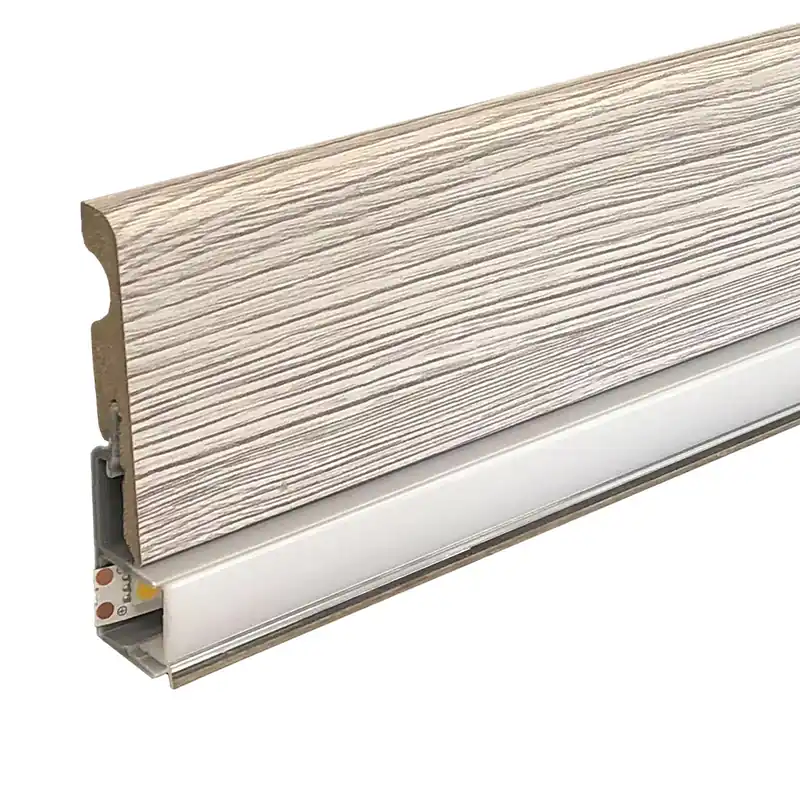 Sockelleiste zur indirekten Beleuchtung in Weißeiche (10 x 73 x 2400 mm) Prix Réduit