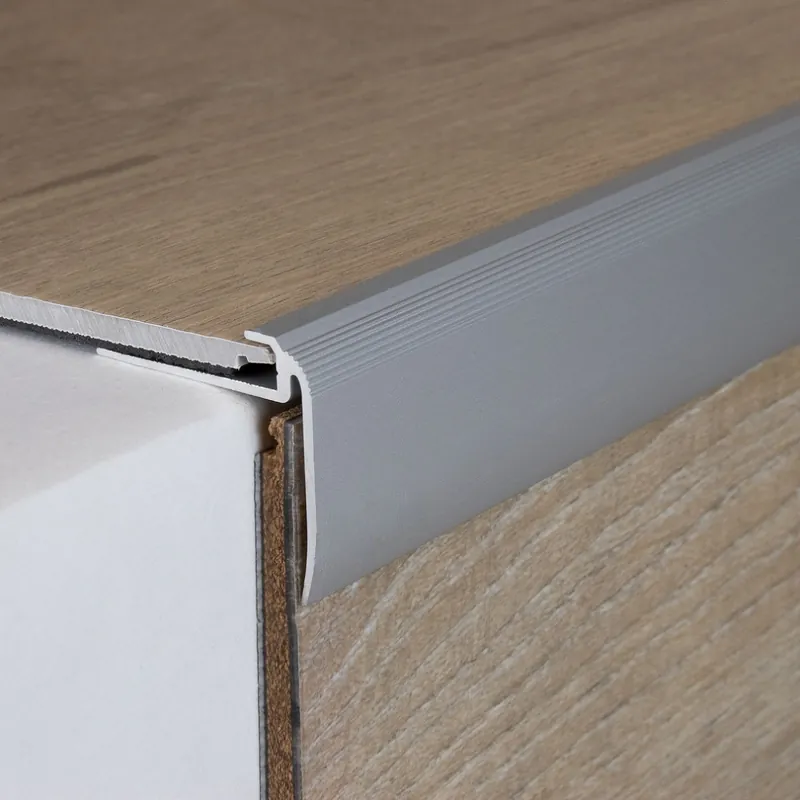 Profilé de finition à emboîter avec nez pour sol design alu anodisé à visser Nouvel Arrivage