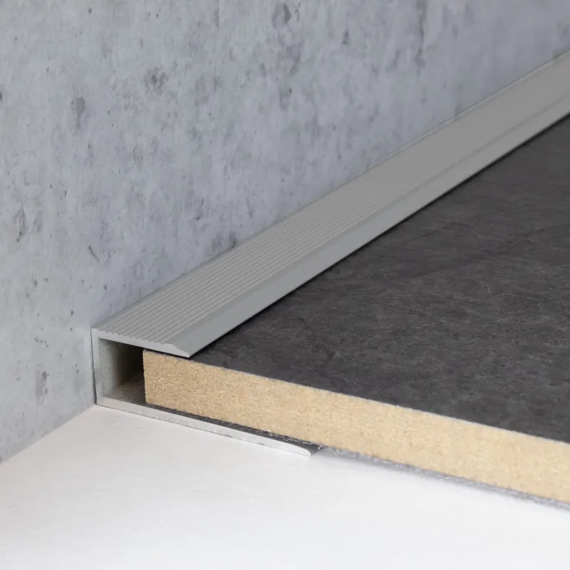 Prix Réduit Profilé à emboîter pour sol stratifié hauteur emboîtage 8.5 mm alu anodisé à visser