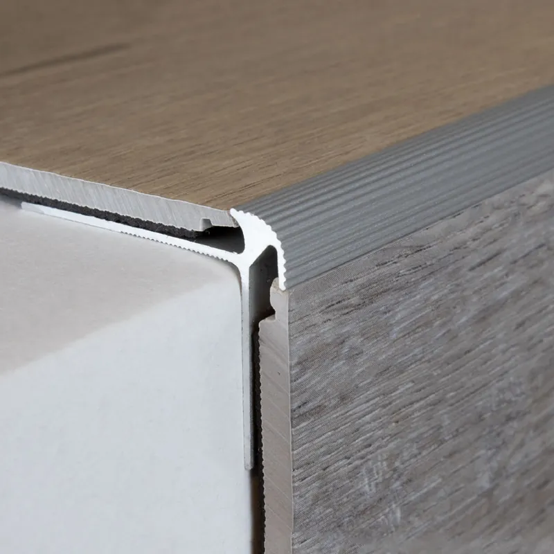 Super Prix Nez de marche cornière 40 mm x 30 mm x 5 mm aluminium anodisé