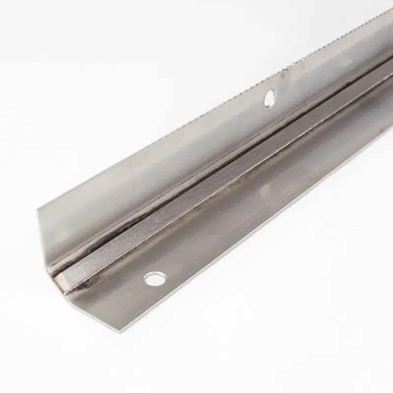 Cornière angle intérieur escalier 5 mm type 368 inox mat percé Usine Directe
