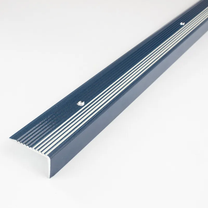 Offre Exclusive Nez de marche cornière 20 mm x 40 mm alu finition spéciale photoluminescent