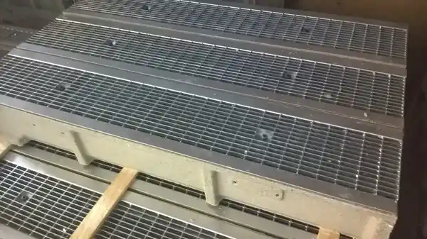 CAN SELF200 1MX20GRILLE GALVA 1ML Must-Have