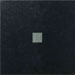 Dernier Modèle Dalle Marlux Fiorentina 40 x 40 x 3,6 cm couleur Anthracite uni avec 1 cabochon, le M2