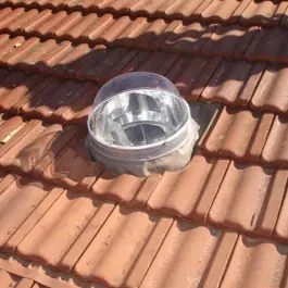 Puits de Lumière Solarspot en Kit ⌀250mm Toiture Tuile en Pente Nouveauté